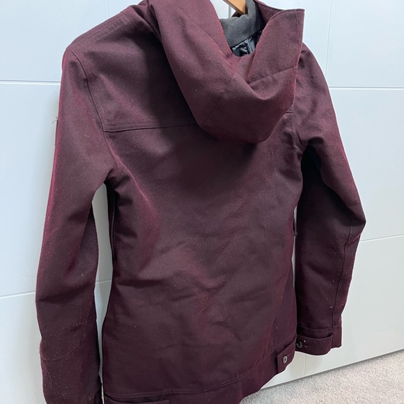 Ride Snowboards Women’s ski/snowboard jacket - Picture 3 of 3